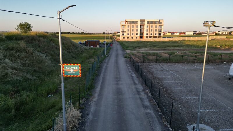 Odlična lokacija - Aviator Parking